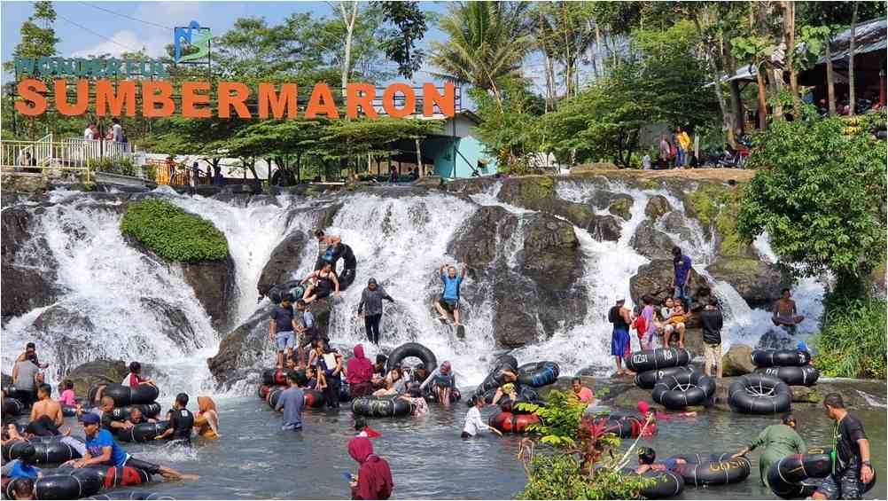 pemandian sumber maron malang